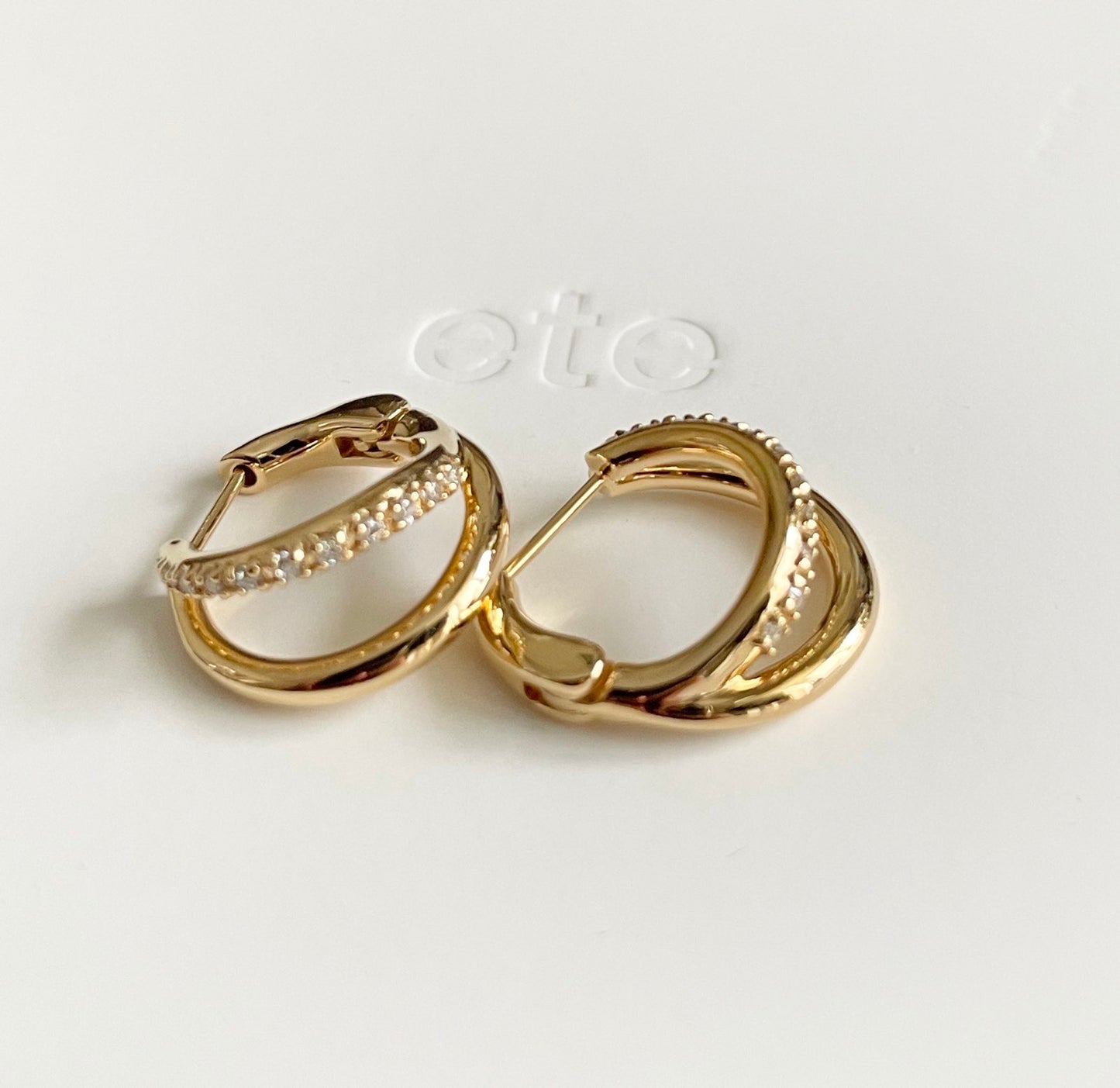 ETE Bijou Hug Earrings - Yellow gold