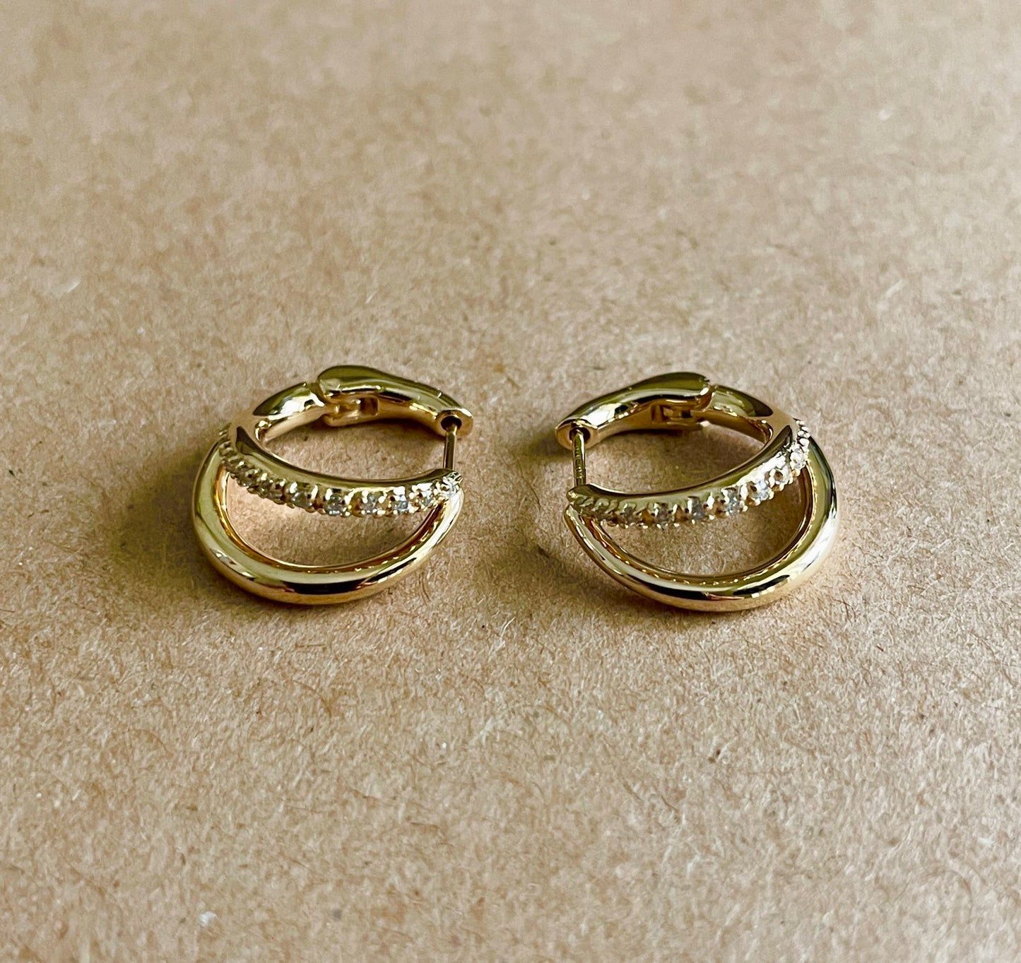 ETE Bijou Hug Earrings - Yellow gold