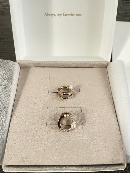 ete Pearl Bijou Earrings