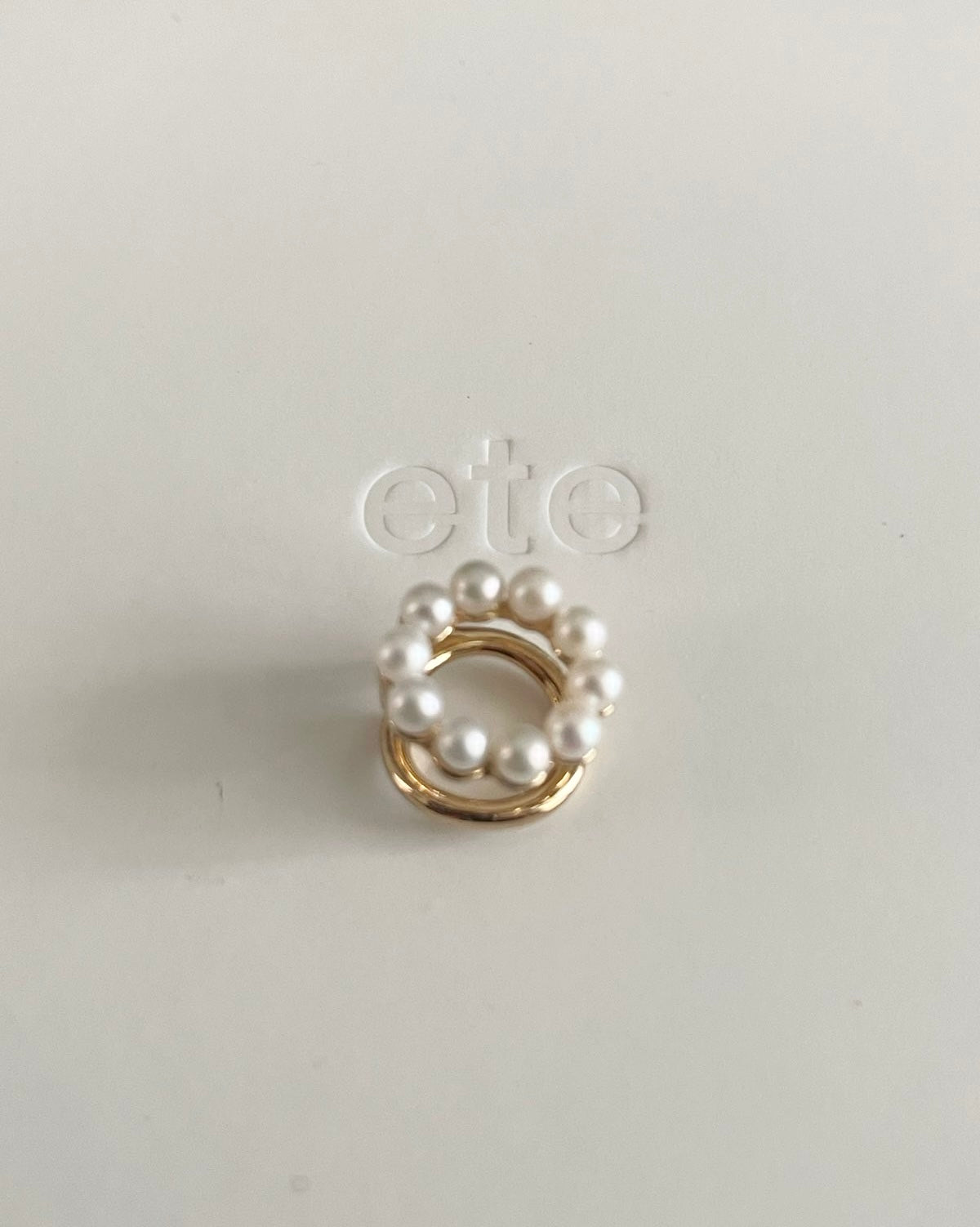 ete Pearl Loop Earrings