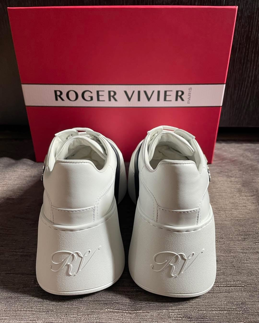 Roger Vivier Viv Stake Strass leather sneakers