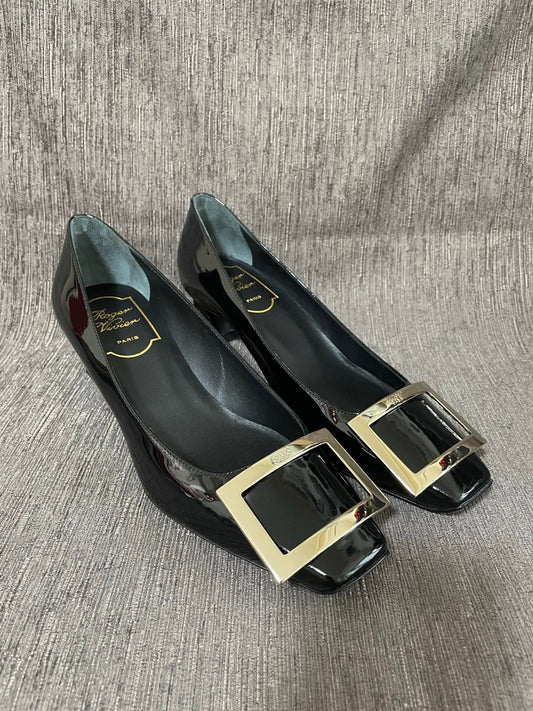 Roger Vivier Trompette Patent Leather Pumps (45mm Black)