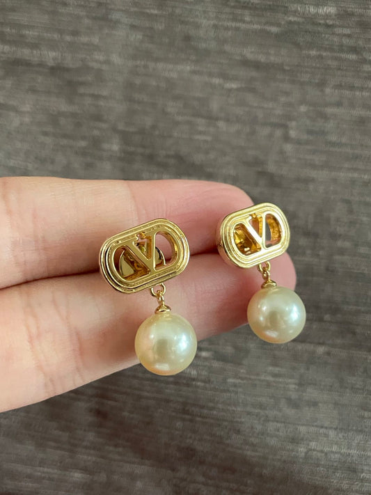 Valentino Oval V logo pearl earrings
