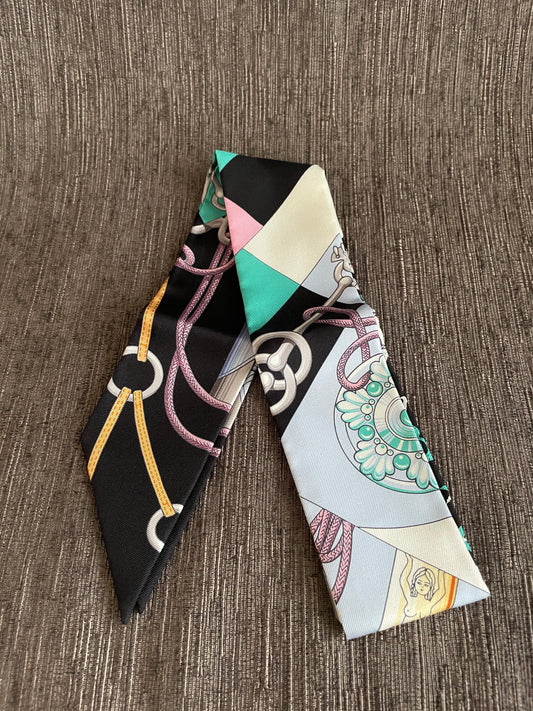 Hermès Twilly 絲巾 (style J)