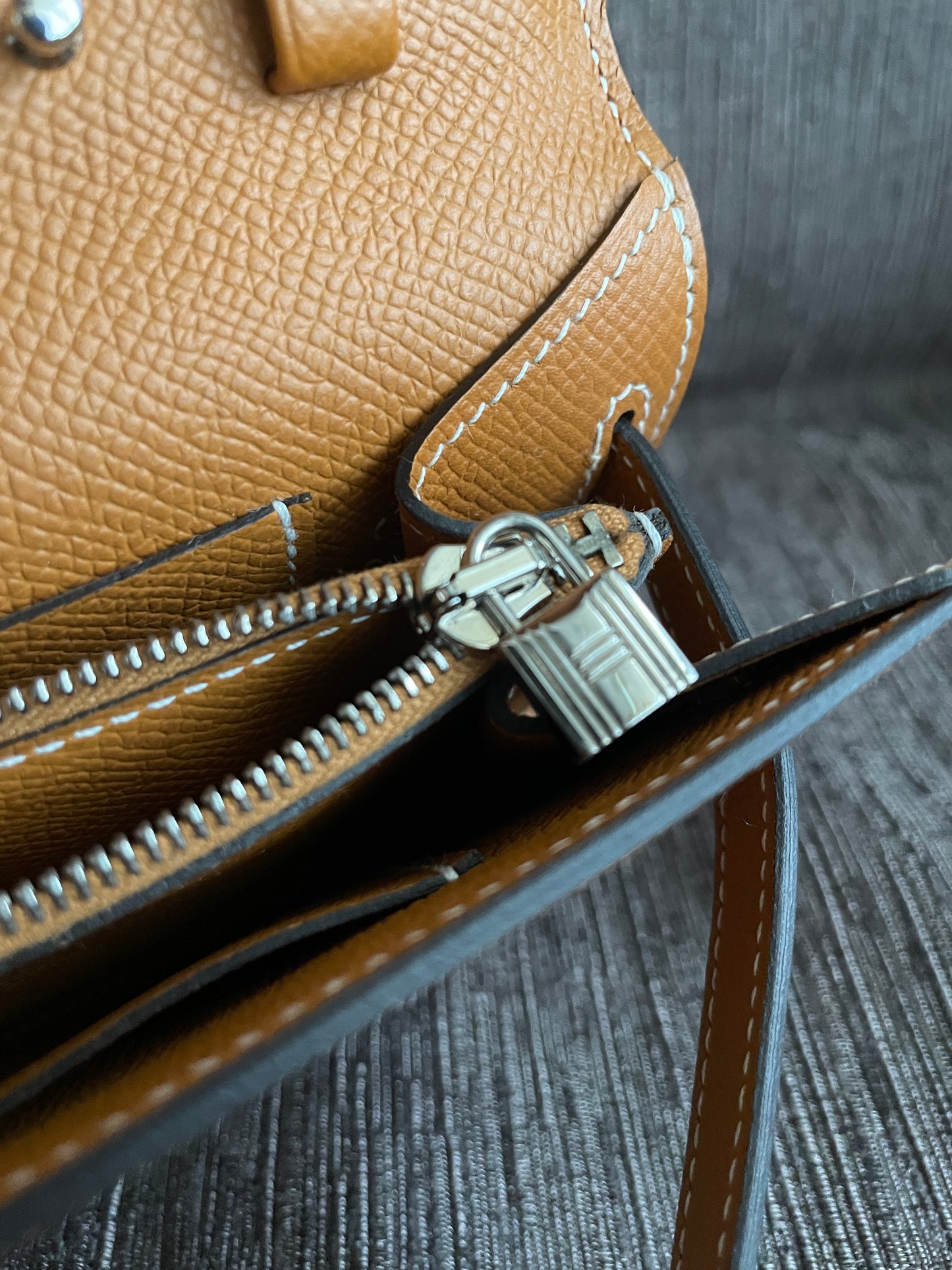 Hermès Classique To Go Wallet｜Caramel 焦糖色