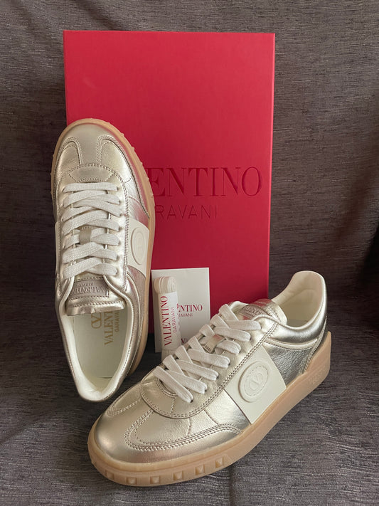 Valentino Upvillage sneakers (EU 36) metallic gold