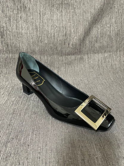 Roger Vivier Trompette Patent Leather Pumps (45mm Black)
