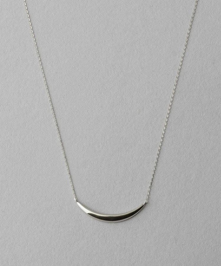 ete Crescent Moon Necklace