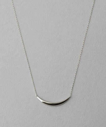 ete Crescent Moon Necklace
