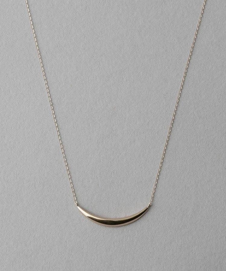 ete Crescent Moon Necklace